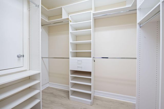 2445 Eagle Run Way, Weston, FL 33327