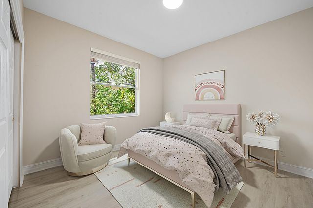 2445 Eagle Run Way, Weston, FL 33327