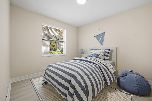 2445 Eagle Run Way, Weston, FL 33327