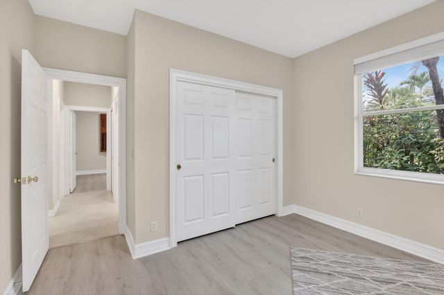 2445 Eagle Run Way, Weston, FL 33327