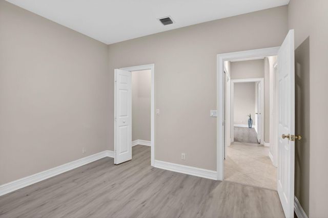 2445 Eagle Run Way, Weston, FL 33327