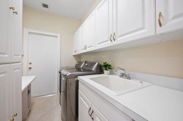 2445 Eagle Run Way, Weston, FL 33327