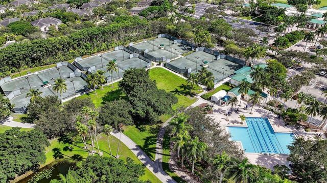 2445 Eagle Run Way, Weston, FL 33327