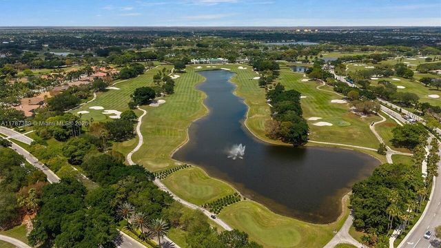 2445 Eagle Run Way, Weston, FL 33327