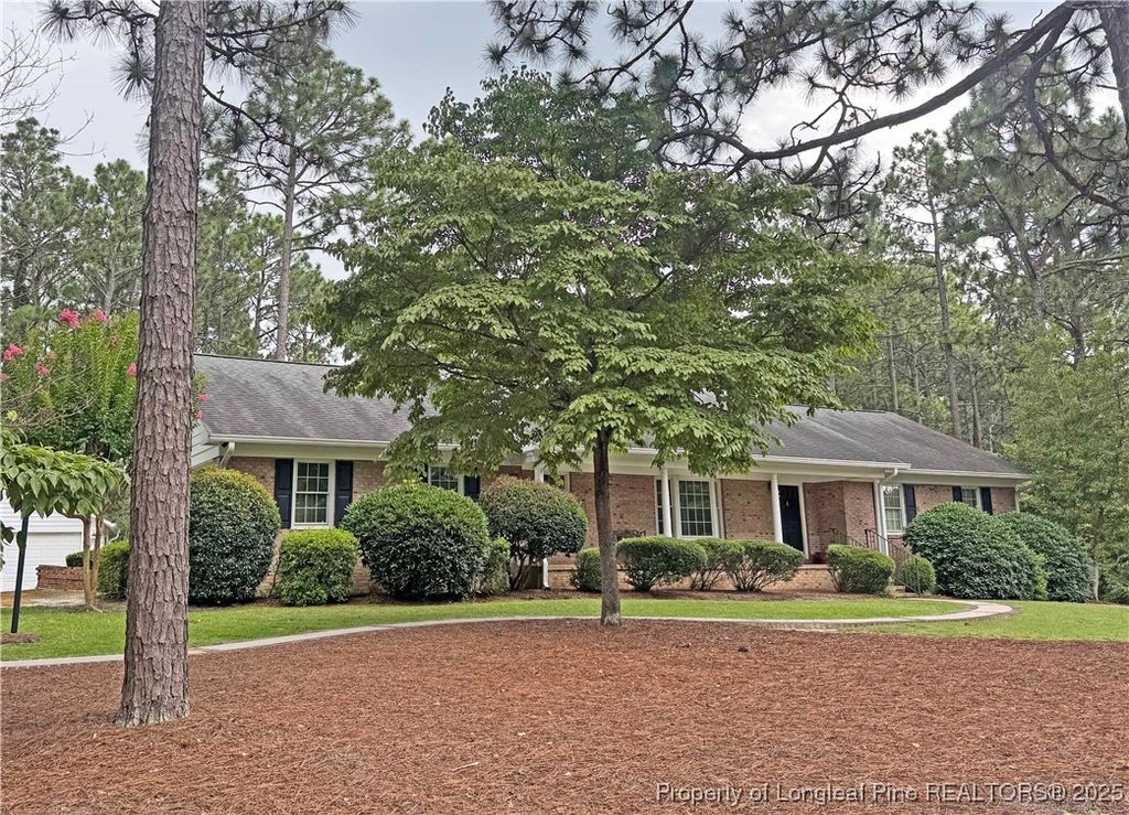 355 Stoneyfield Drive, Southern Pines, NC 28387