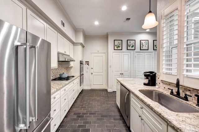 7625 Olympia Drive, Houston, TX 77063