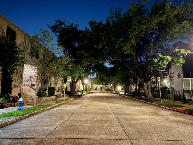 7625 Olympia Drive, Houston, TX 77063