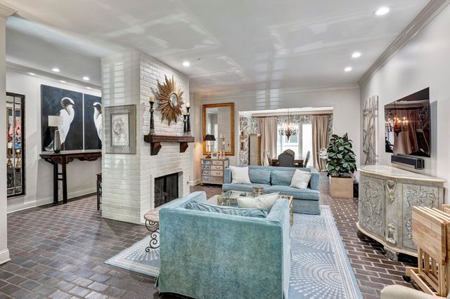 7625 Olympia Drive, Houston, TX 77063
