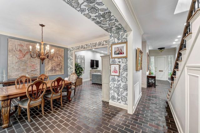 7625 Olympia Drive, Houston, TX 77063
