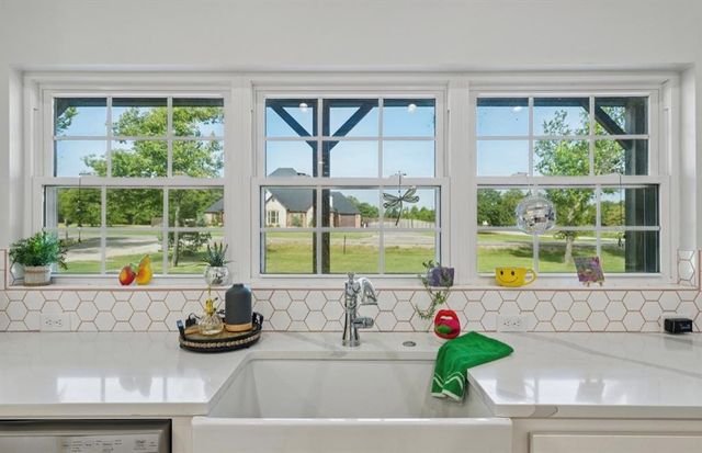 32700 Tincup Drive, Shawnee, OK 74804