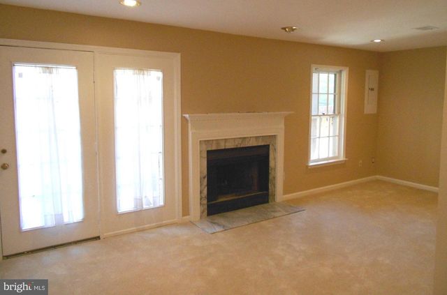 12020 LISA MARIE CT, Fairfax, VA 22033