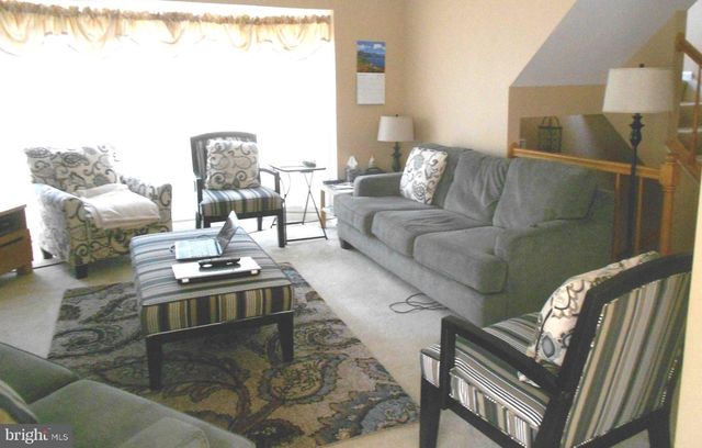 12020 LISA MARIE CT, Fairfax, VA 22033