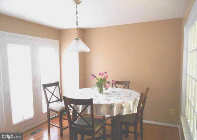 12020 LISA MARIE CT, Fairfax, VA 22033