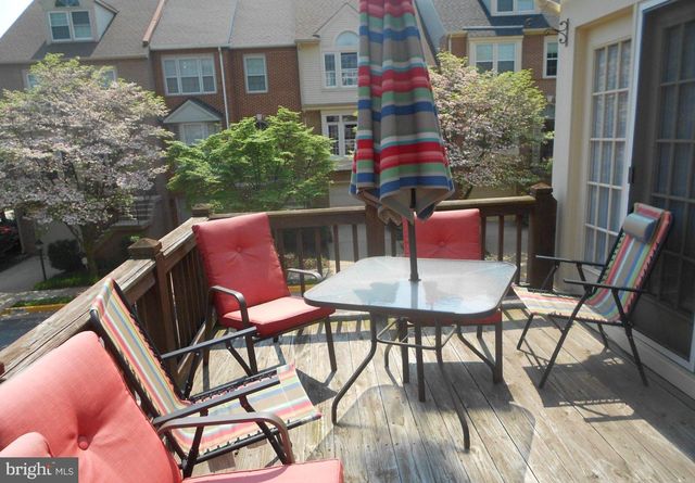 12020 LISA MARIE CT, Fairfax, VA 22033