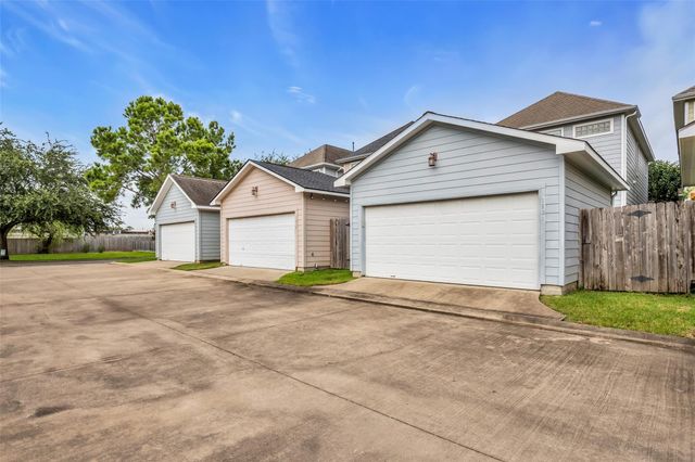 1821 Woodbend Village Court, Houston, TX 77055