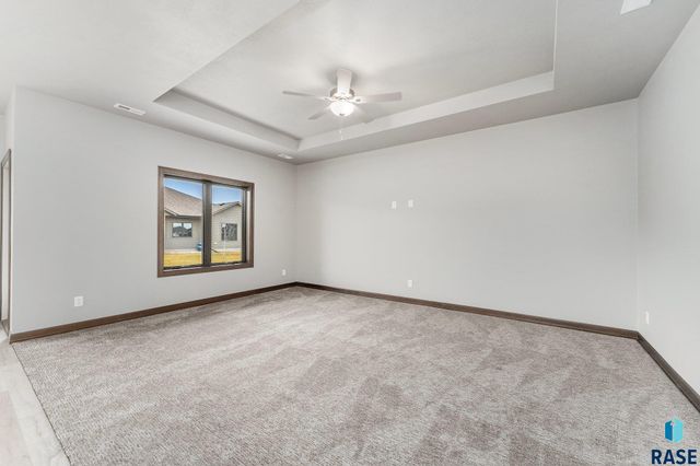 2028 S SONOMA Pl, Sioux Falls, SD 57106