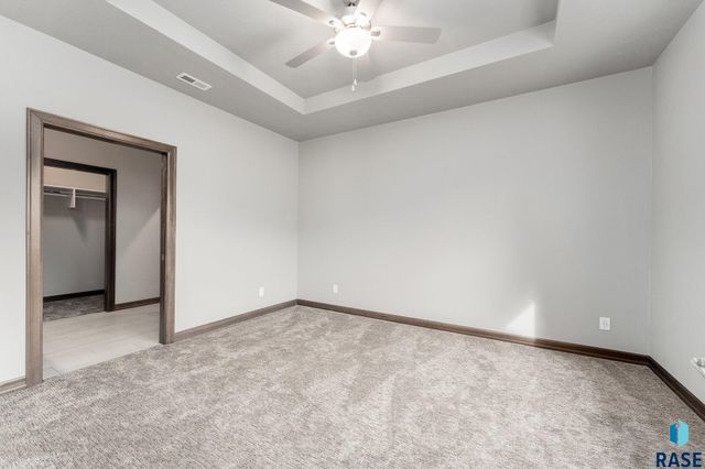 2028 S SONOMA Pl, Sioux Falls, SD 57106