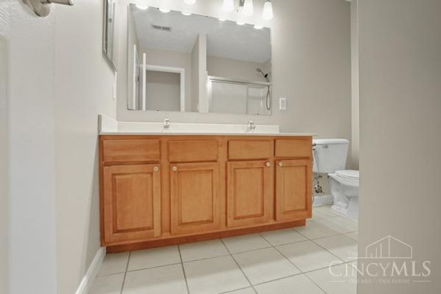 8422 Misty Shore Drive, West Chester, OH 45069