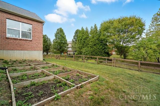 8422 Misty Shore Drive, West Chester, OH 45069