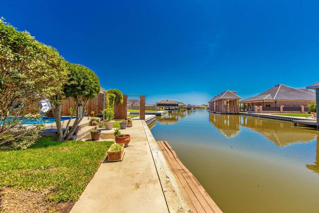 256 Tulip Dr, Houma, LA 70360