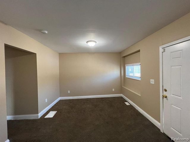 5671 OTIS Street, Detroit, MI 48210