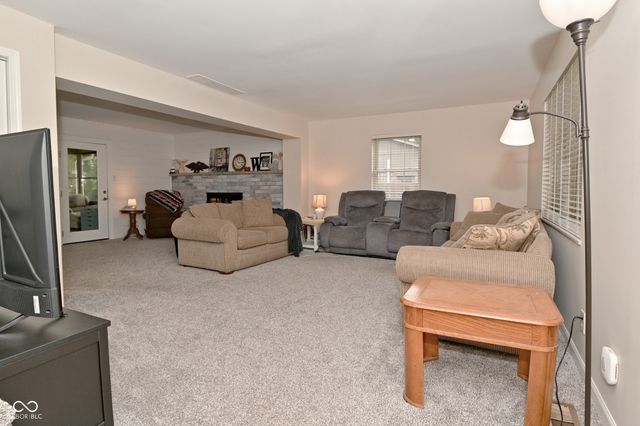 31 Robinwood Drive, Brownsburg, IN 46112