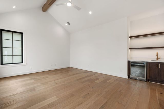 2628 Sunset Boulevard, West University Place, TX 77005