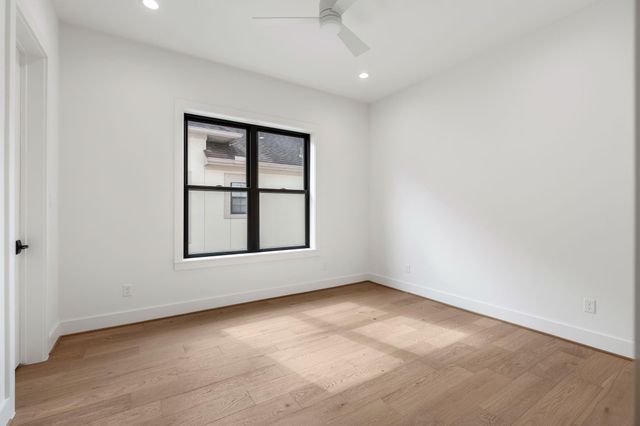 2628 Sunset Boulevard, West University Place, TX 77005