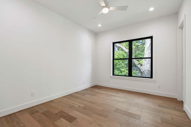2628 Sunset Boulevard, West University Place, TX 77005