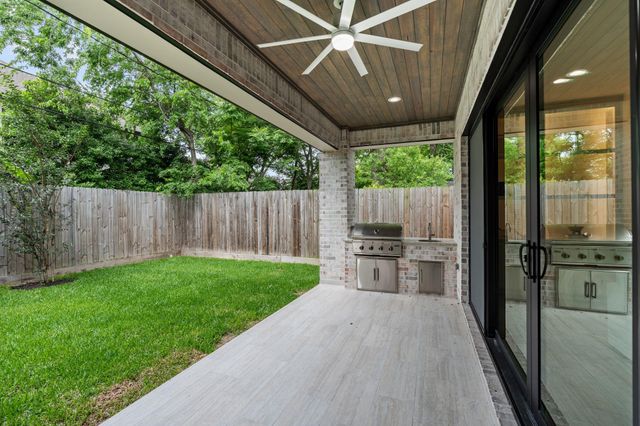 2628 Sunset Boulevard, West University Place, TX 77005