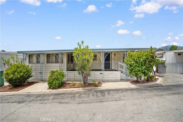 1035 E Huntington 17, Monrovia, CA 91016