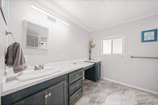 1035 E Huntington 17, Monrovia, CA 91016