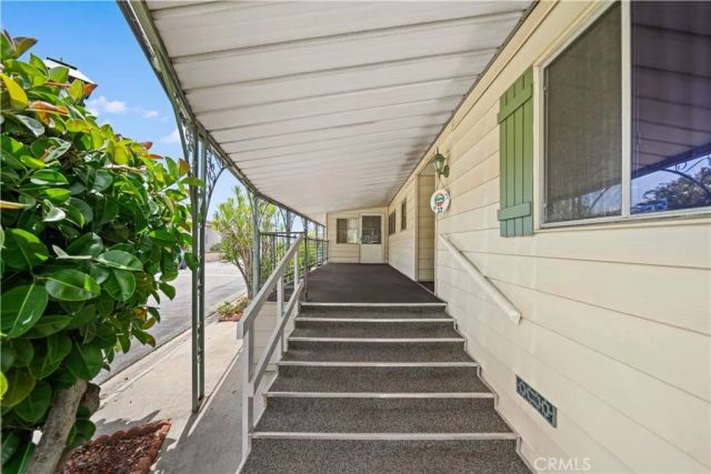 1035 E Huntington 17, Monrovia, CA 91016