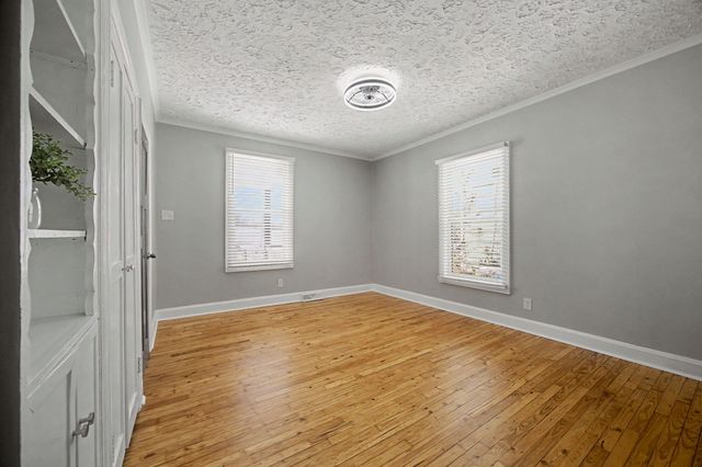 318 Scott Avenue, Paris, KY 40361