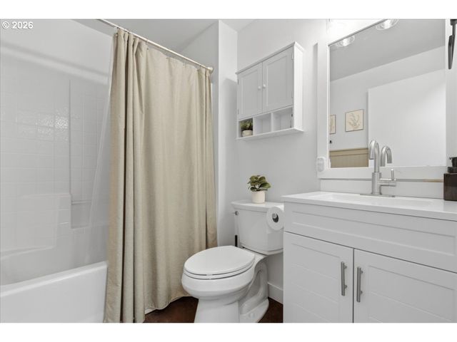 108 POWDER HILL Dr, Kalama, WA 98625