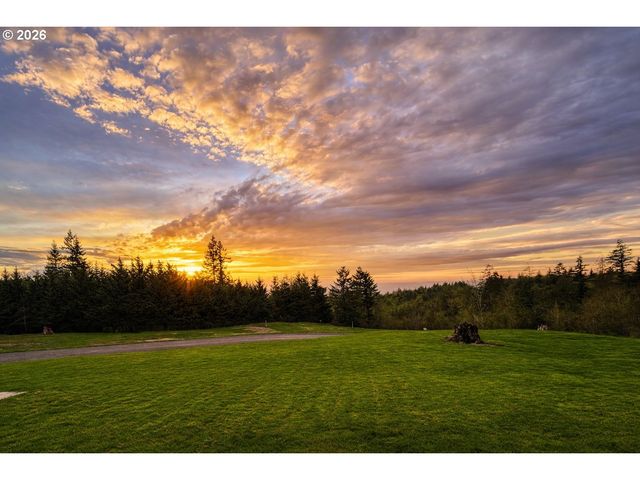 108 POWDER HILL Dr, Kalama, WA 98625