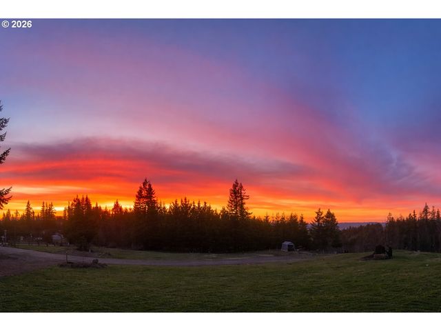 108 POWDER HILL Dr, Kalama, WA 98625