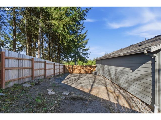 108 POWDER HILL Dr, Kalama, WA 98625