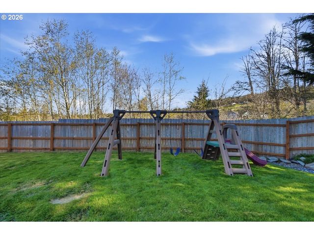 108 POWDER HILL Dr, Kalama, WA 98625