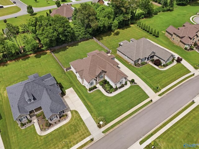121 Phillipsridge Drive, Huntsville, AL 35811