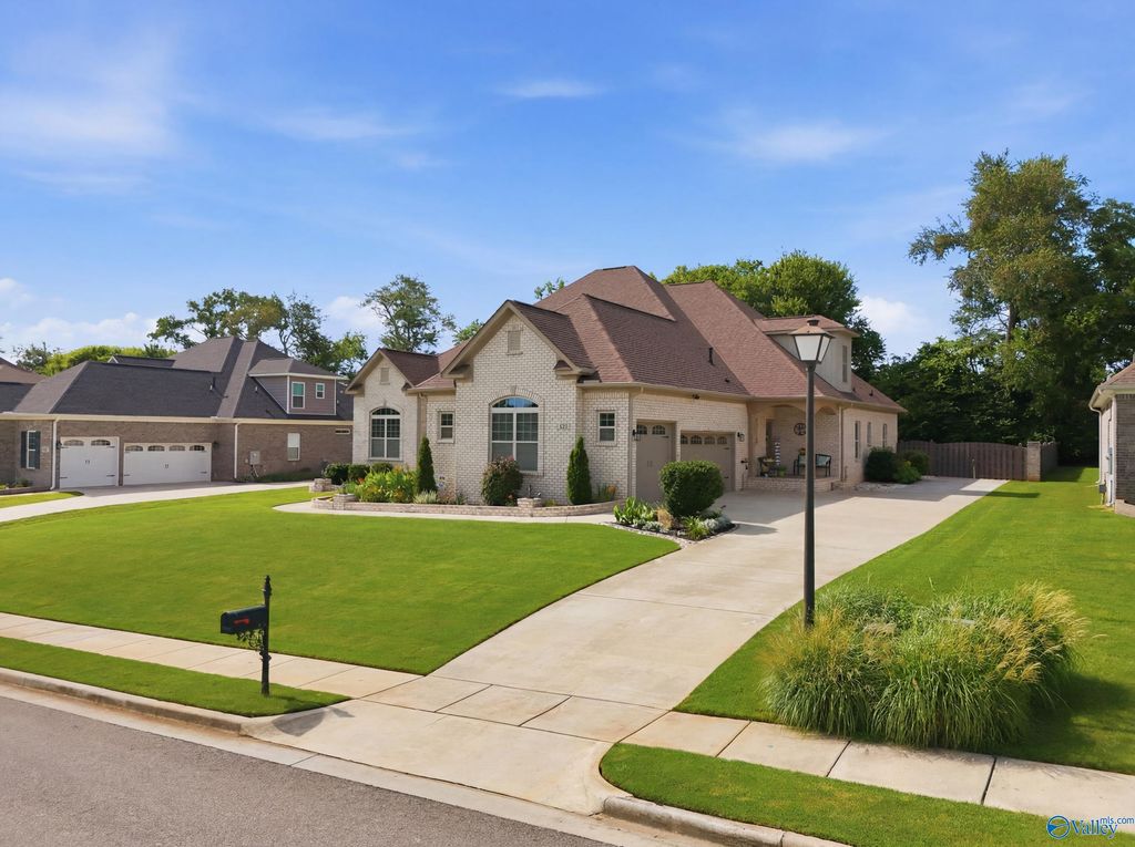121 Phillipsridge Drive, Huntsville, AL 35811
