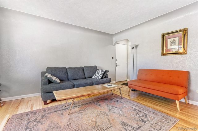 1130 N Pennsylvania Street 202, Denver, CO 80203