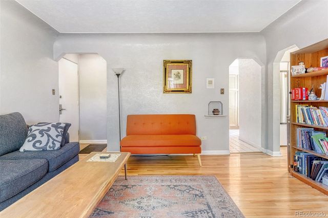 1130 N Pennsylvania Street 202, Denver, CO 80203