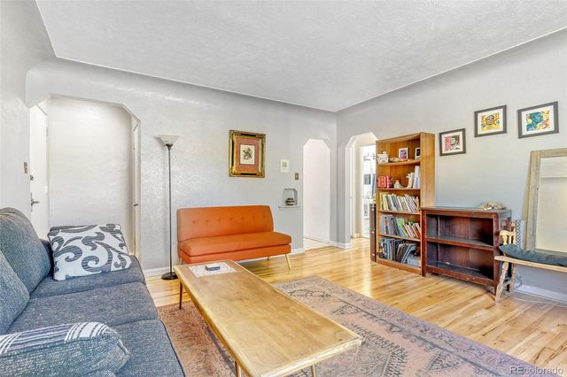 1130 N Pennsylvania Street 202, Denver, CO 80203
