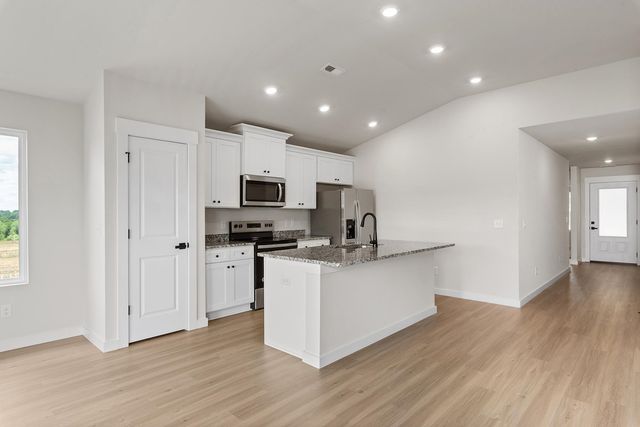 439 West Claywalk Road, Woodruff, SC 29388