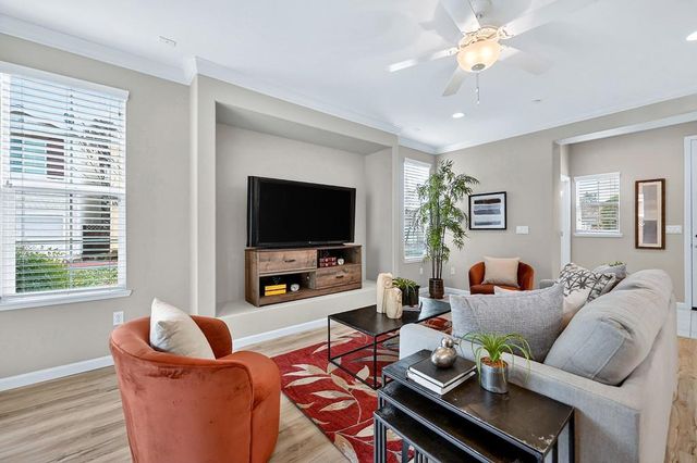 5998 Camden Cir, Citrus Heights, CA 95621