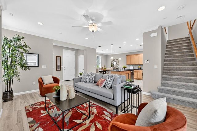 5998 Camden Cir, Citrus Heights, CA 95621