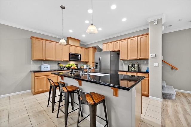 5998 Camden Cir, Citrus Heights, CA 95621