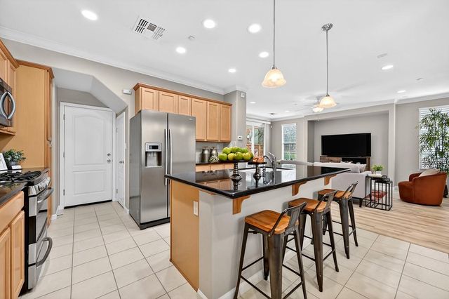 5998 Camden Cir, Citrus Heights, CA 95621