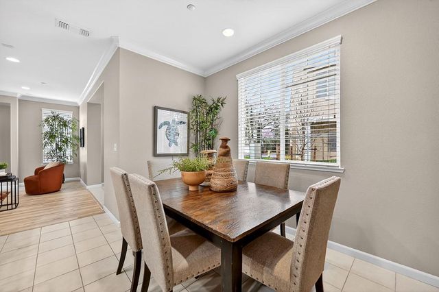 5998 Camden Cir, Citrus Heights, CA 95621